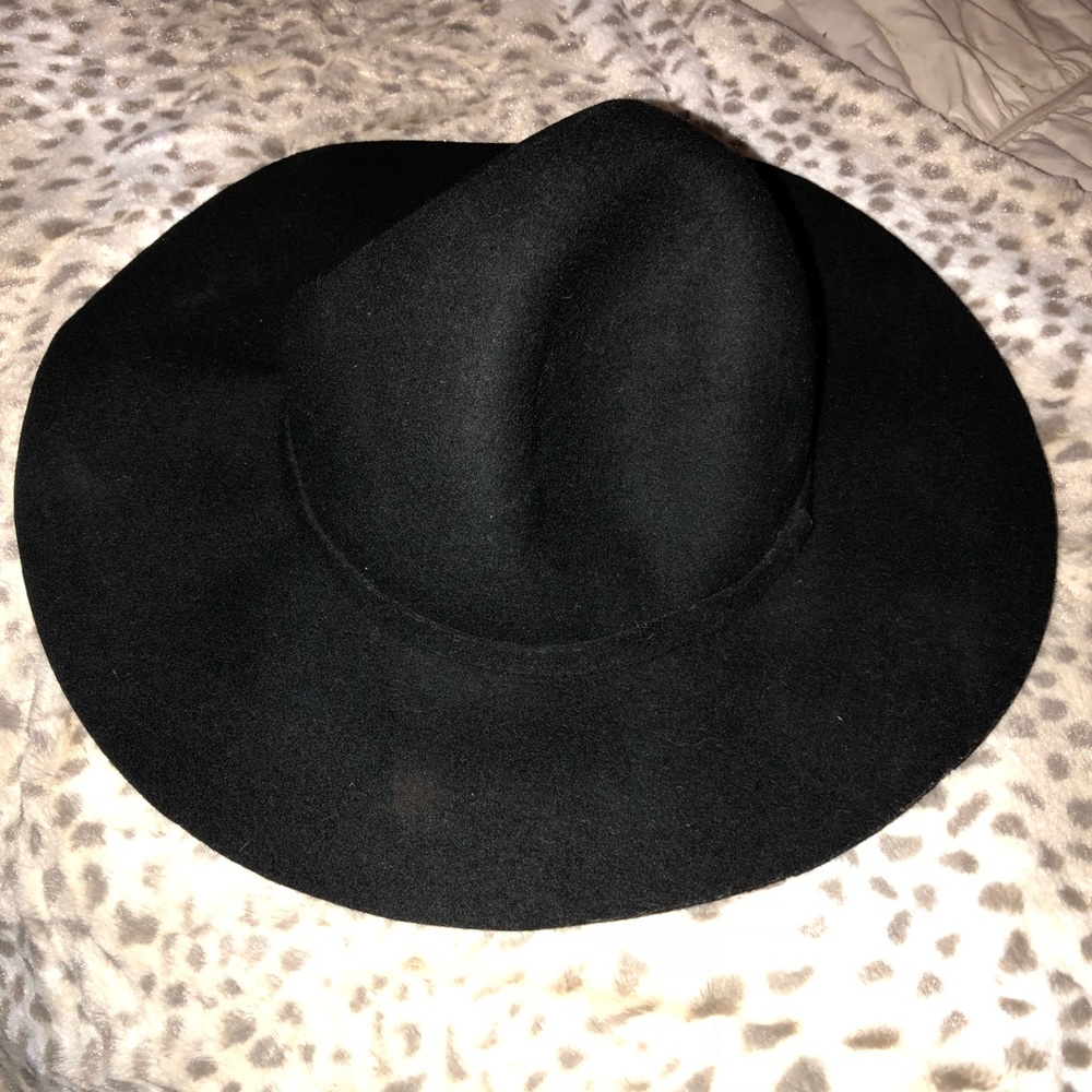 Black felt hat